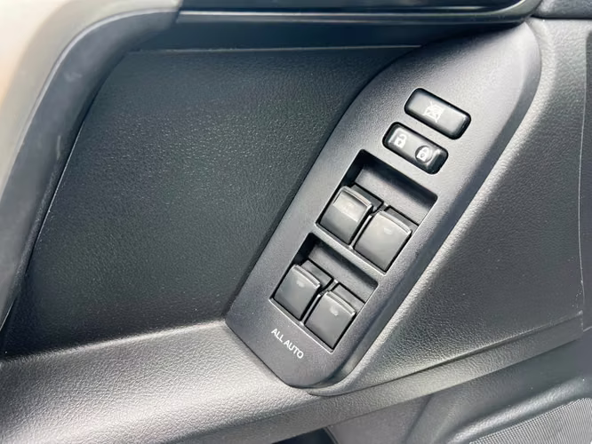TOYOTA PRADO  SUPER AUTOS ACEPTAMOS TRADE IN - Imagen 11