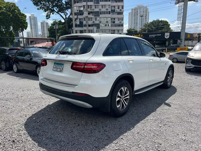 MERCEDES-BENZ GLC 200  SUPER AUTOS ACEPTAMOS TRADE IN - Imagen 5