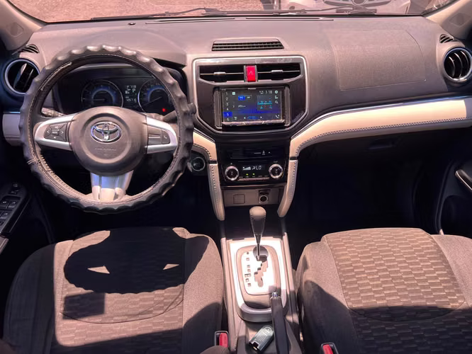 TOYOTA RUSH SUPER AUTOS ACEPTAMOS TRADE IN