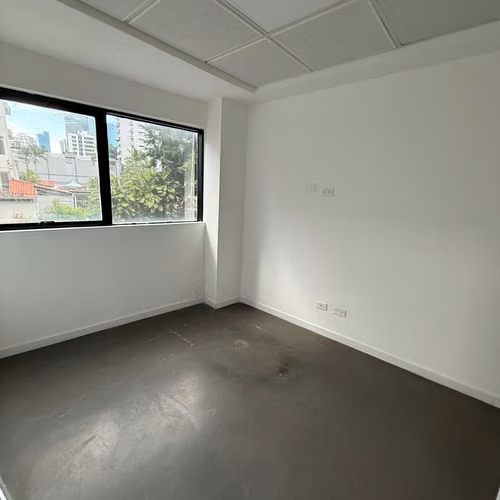 Se alquila local comercial en Marbella - Imagen 3