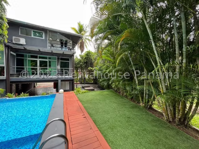 Venta Casa con Piscina Albrook 26YCG6841