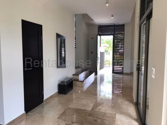 Alquiler de Amplia Casa en Alquiler en Panama Pacifico 26*9035Mfk - Imagen 4