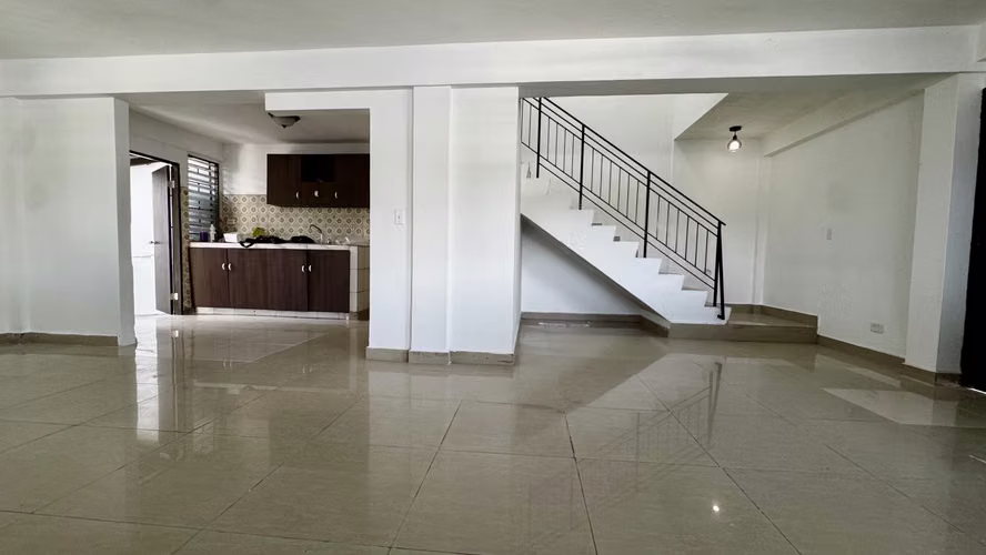 SE ALQUILA CASA EN VILLA SOBERANÍA – $1,150.00