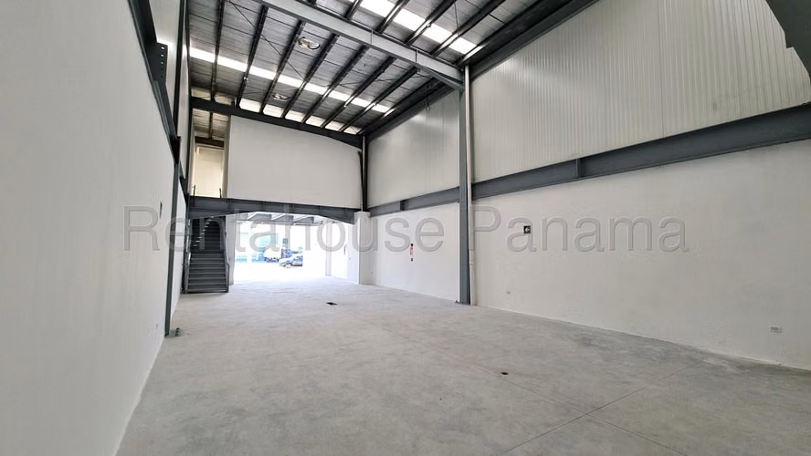 Galera en Venta en Parque Lefevre 26EPP3465 - Imagen 6