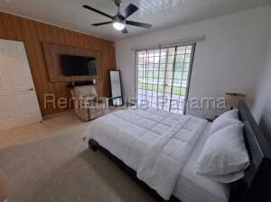 Venta de Casa con 182m2 en Chame Cabecera 27-1209SR