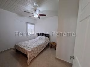 Venta de Casa con 182m2 en Chame Cabecera 27-1209SR