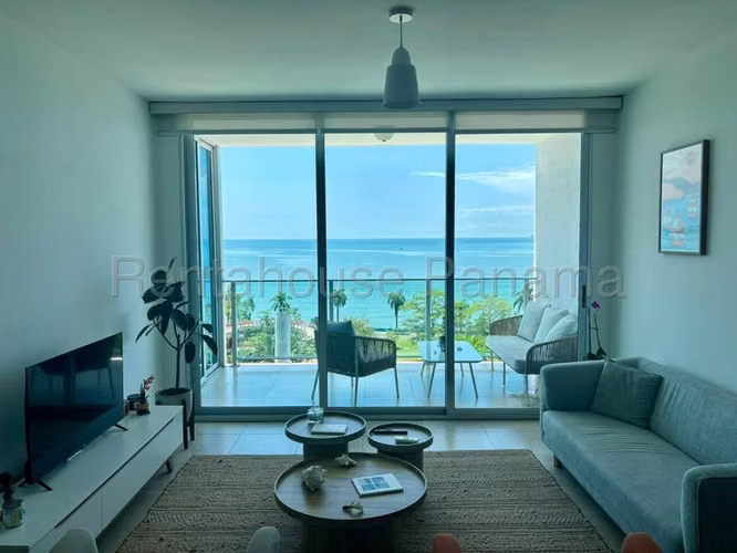 271067. Se alquila apartamento amoblado 101m, 1 recámara, 1.5 baños. Vista al mar