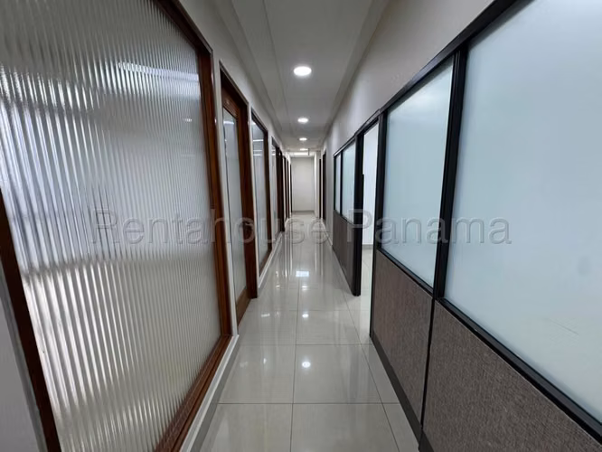 Oficina en Alquiler en Calla 50 AFC 27-793 - Imagen 14