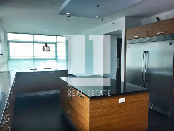 Apartamento frente al Parque Omar en PH Arboleda - Imagen 7