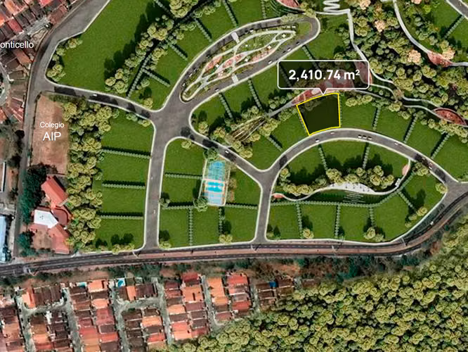 Lote en Brisas del Golf para uso Residencial y Comercial (RM3C2) de 2410.74m2 - Imagen 3