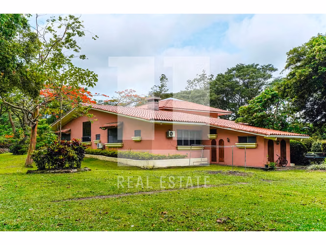 Se Vende Casa en El Valle de Anton