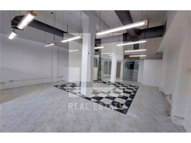Local Comercial en PH Carioca - Imagen 1