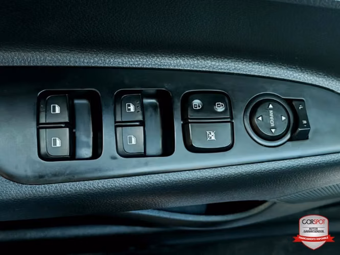 Kia Rio 2024 Automática EF3367 - Imagen 12