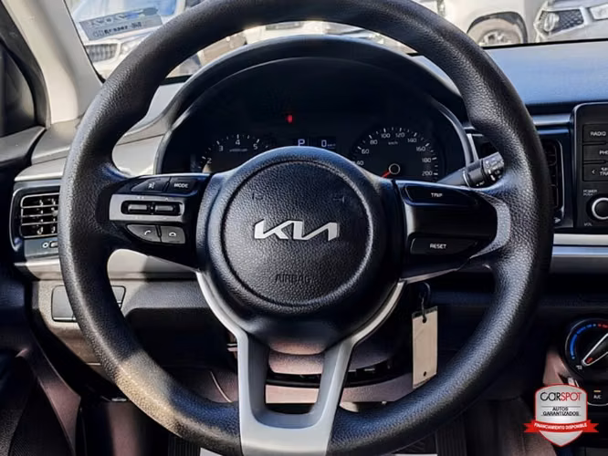 Kia Rio 2024 Automática EF3367 - Imagen 10