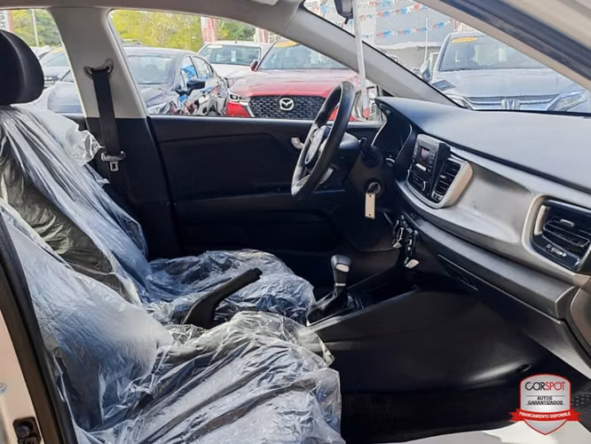 Kia Rio 2024 Automática EF3367 - Imagen 8