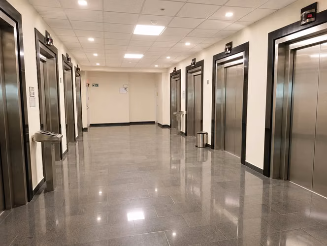 (ES)-Oficinas en venta en Ocean Business Plaza, Marbella | 244 m² | 5 estacionamientos - Imagen 14
