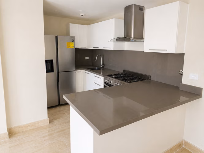 Apartamento en Costa del Este Linea Blanca I Amplio Balcón con vista al mar y a la ciudad - Imagen 3