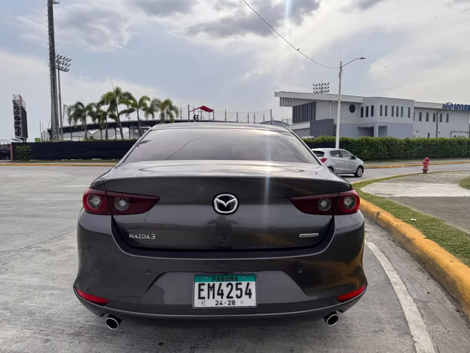 Mazda 3 DEL 2025 EXCELENTE CONDICIONES - Imagen 10