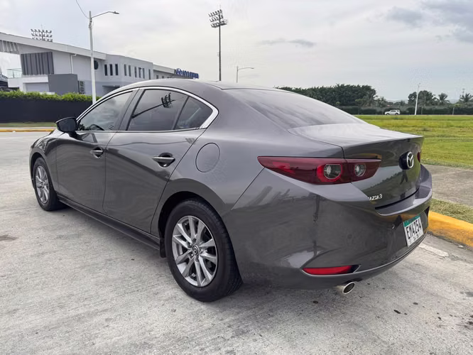 Mazda 3 DEL 2025 EXCELENTE CONDICIONES - Imagen 4