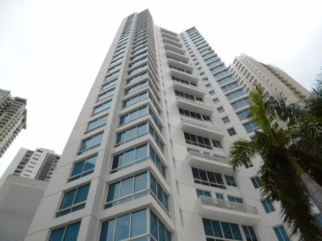 Alquiler en Av. La Rotonda Costa del Este 3rec L/B ($1,850)