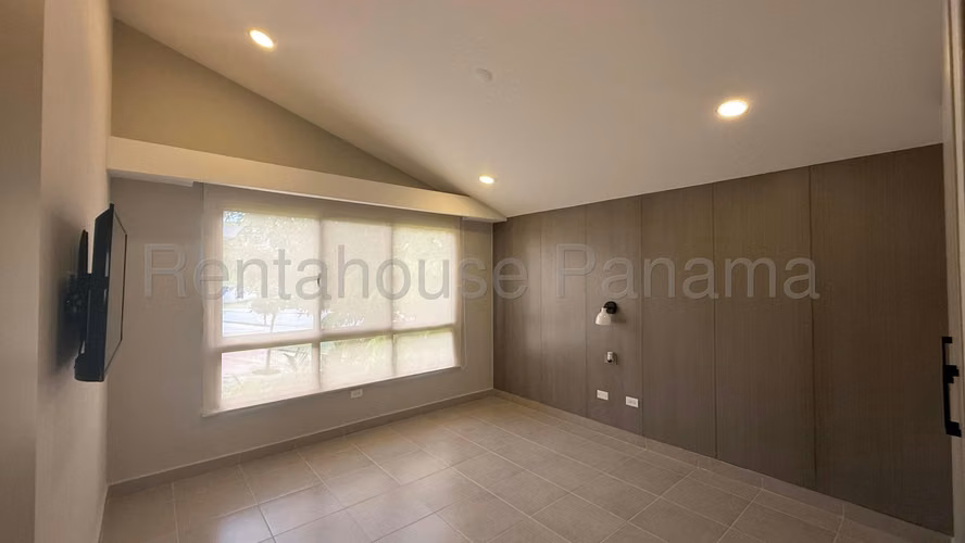 Vendo Casa de 171 m² en PH Cavana, Paseo del Norte 27-1098GG