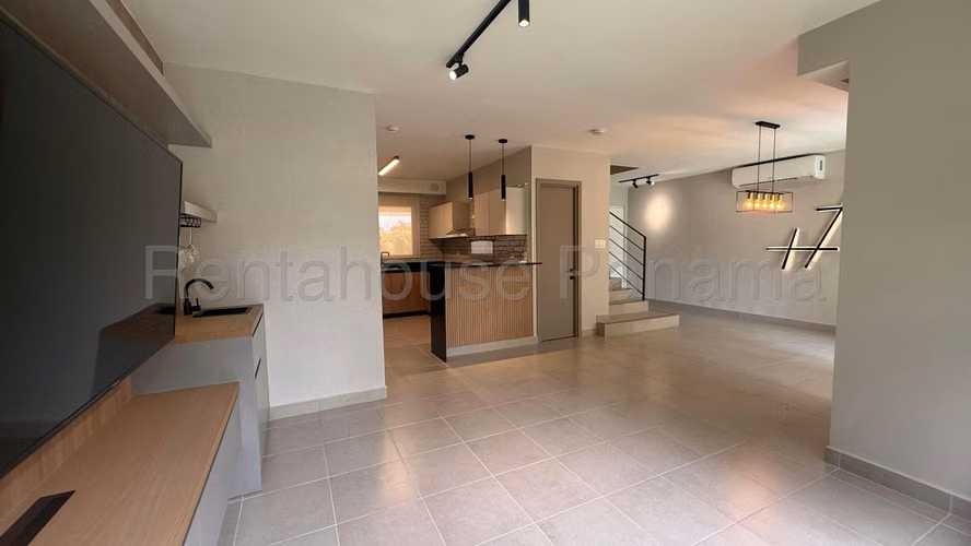 Vendo Casa de 171 m² en PH Cavana, Paseo del Norte 27-1098GG