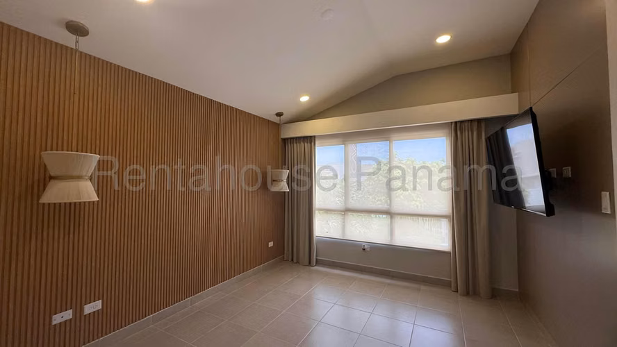 Vendo Casa de 171 m² en PH Cavana, Paseo del Norte 27-1098GG