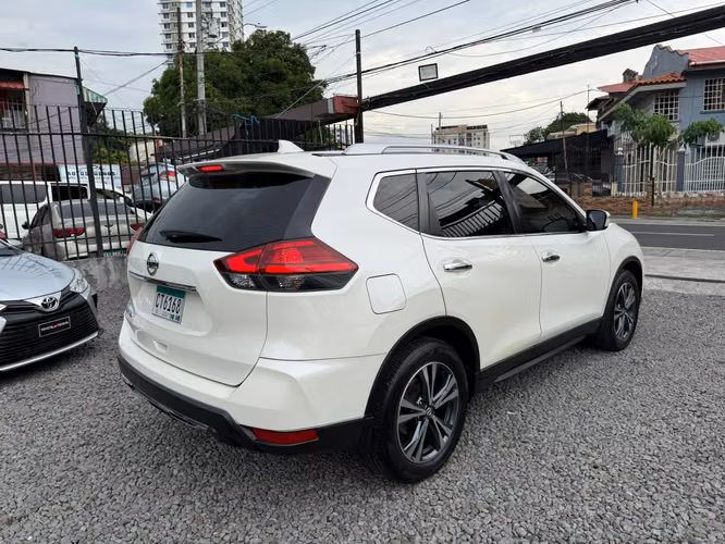NISSAN X-TRAIL 2020 TECHO PANORAMICO - Imagen 5