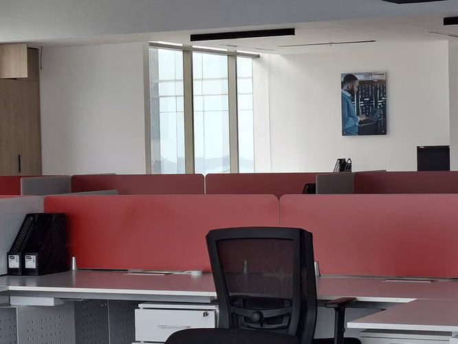 ALQUILER DE OFICINA - AV. BALBOA - REMODELADA - Imagen 7