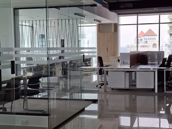 ALQUILER DE OFICINA - AV. BALBOA - REMODELADA - Imagen 18