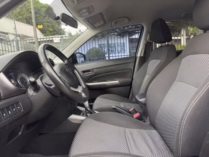 Suzuki Viatara 2023 4x4 - Imagen 9