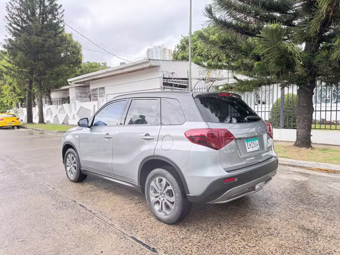 Suzuki Viatara 2023 4x4 - Imagen 6