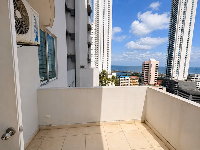 Apartamento de lujo en Bella Vista, Ciudad de Panamá, Panamá - Imagen 2