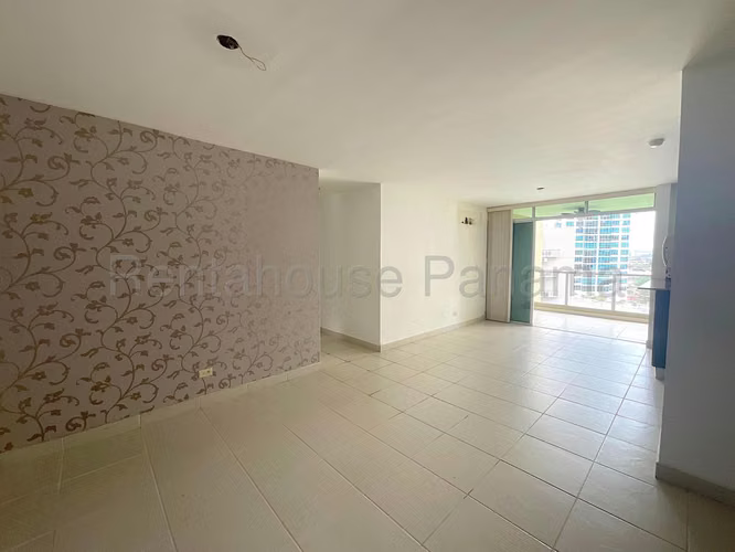 APARTMENT FOR SALE ON THE EAST COAST (BIG OPPORTUNITY!!!)
