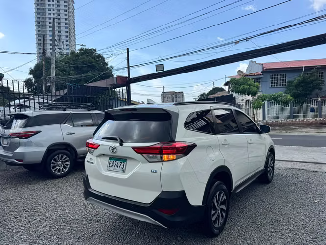 TOYOTA RUSH 2021 AUTOMATICO - Imagen 5