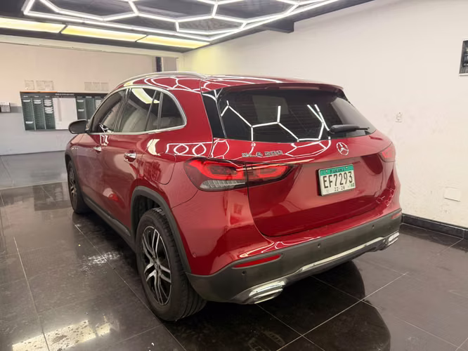 Mercedes Benz GLA
