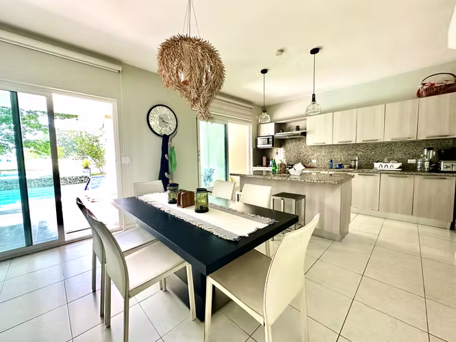 BIJAO - CASA CON PISCINA