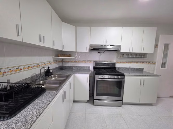 Apartamento en venta en el Cangrejo remodelado DEL CARIBE - Imagen 3