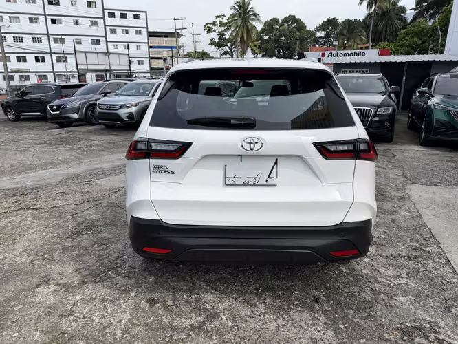 TOYOTA YARIS CROSS 2024 - Imagen 6