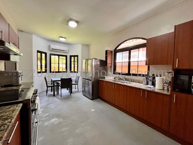 VENDO. Casa en Residencial EL DORAL en Costa Sur. 345m2 - Imagen 8