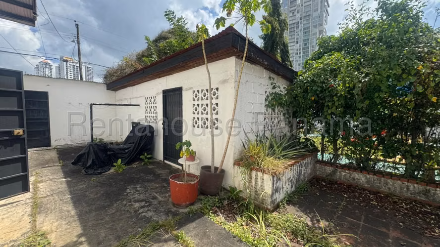 VENDO Casa en Calle 50 Comercial o Residencial . 410m2 - Imagen 3