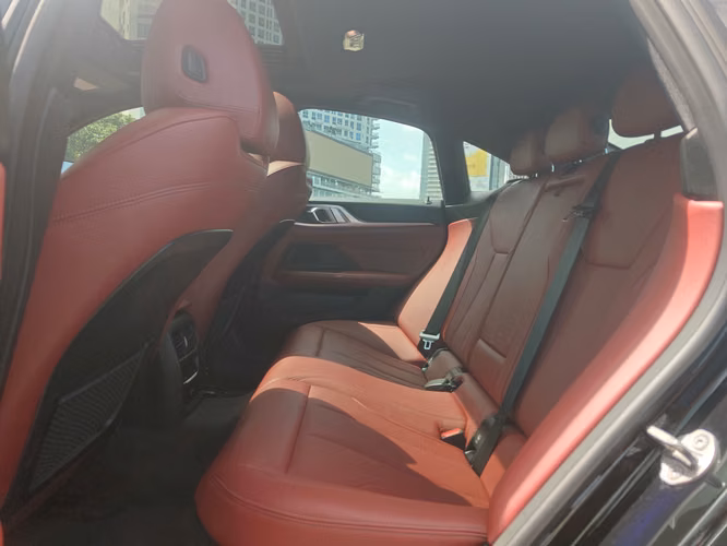 BMW i4 - Imagen 13