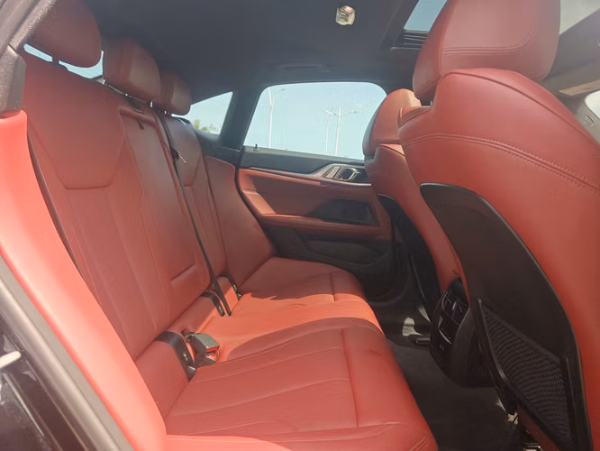 BMW i4 - Imagen 15