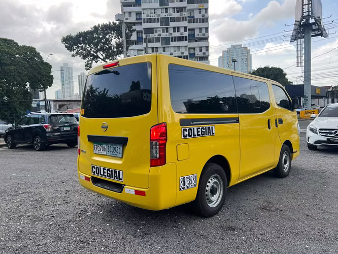 NISSAN URVAN COLEGIAL SIN USO SUPER AUTOS ACEPTAMOS TRADE IN - Imagen 4