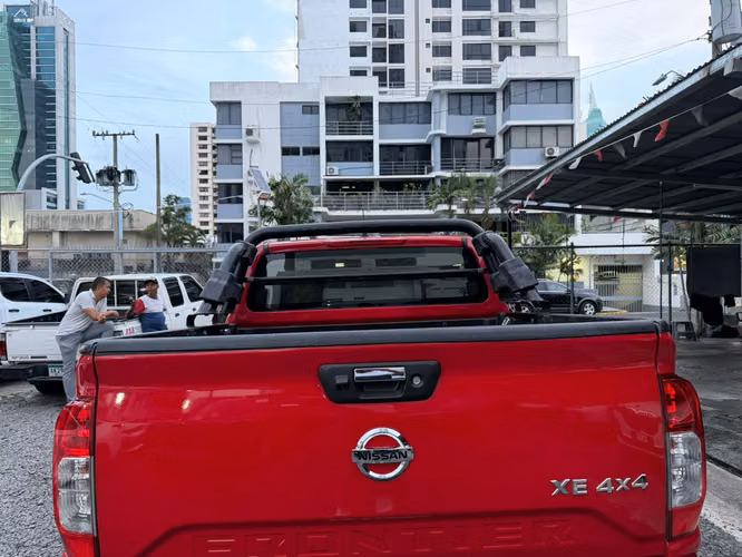 Nissan Frontier 2022 - Imagen 6
