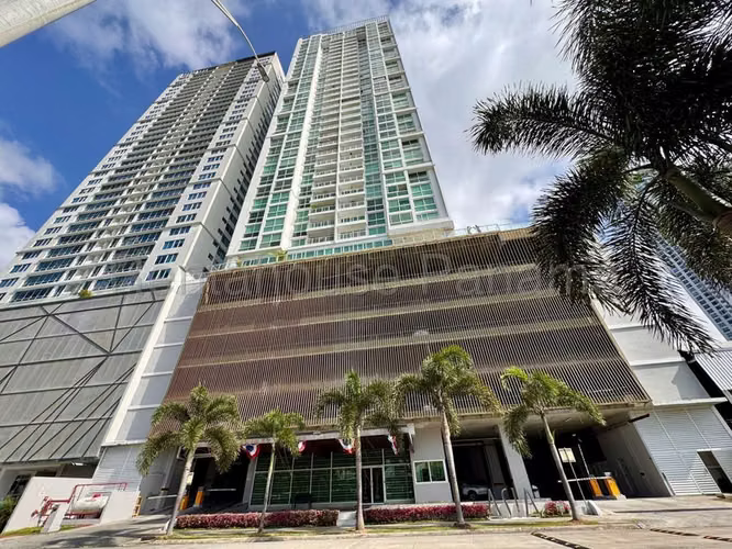 263931. Se vende apartamento impecable de 135m, 3 recámaras, 3 baños - Imagen 2