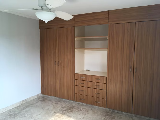 Embassy Gardens. 555mts 4r 3.5b estudio piscina $755,000.00neg - Imagen 14
