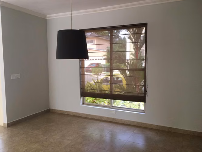 Embassy Gardens. 555mts 4r 3.5b estudio piscina $755,000.00neg - Imagen 12
