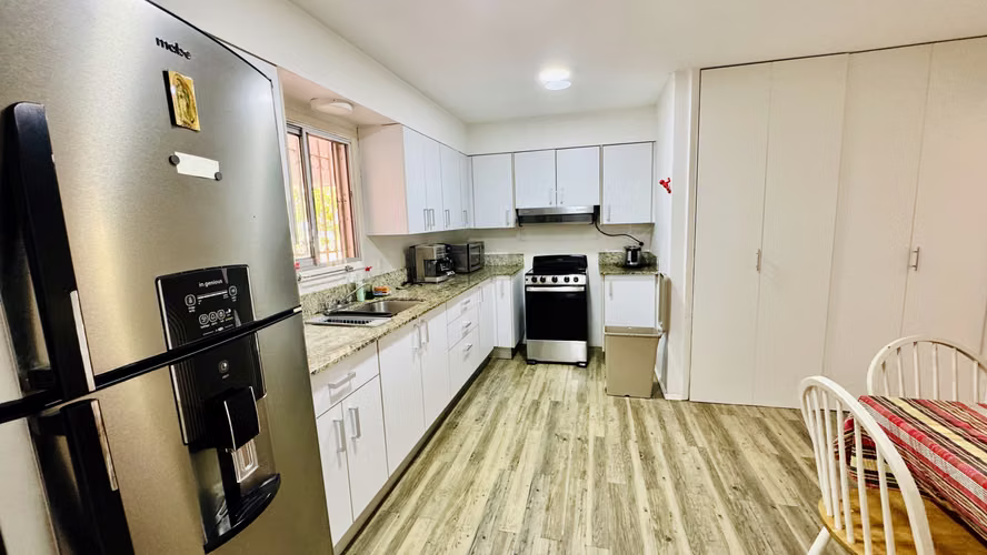 CLAYTON Edificio de 4 Apartamentos Oportunidad de Inversión $890,000.00