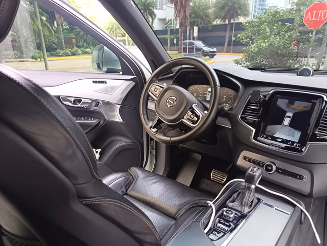Volvo XC 90 T-6 R AWD Como Nuevo Coche Esposa